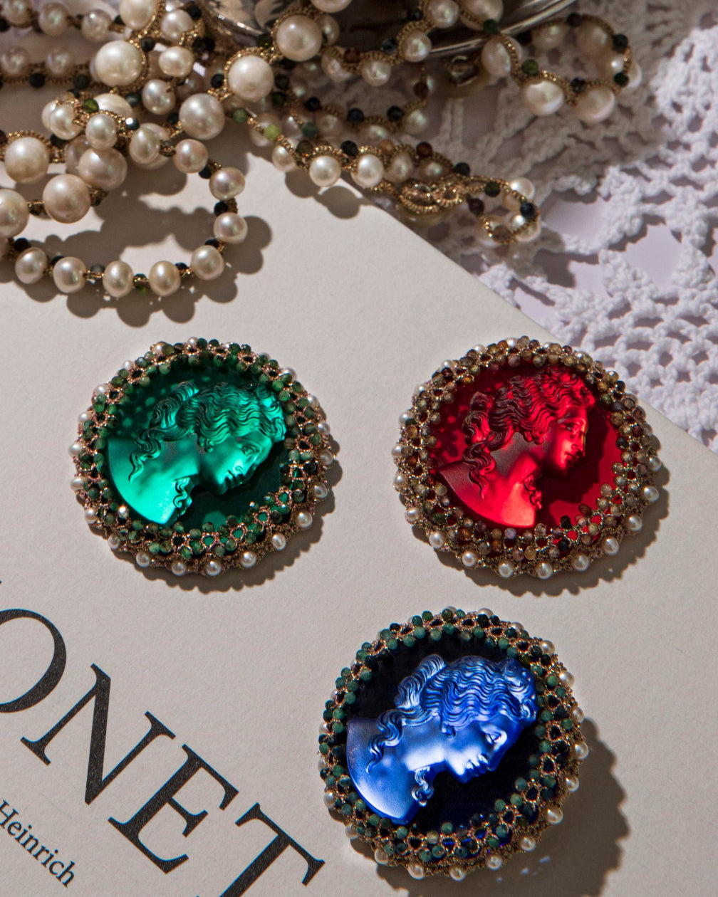 PENELOPE GREEN BROOCH - LORINA BALTEANU