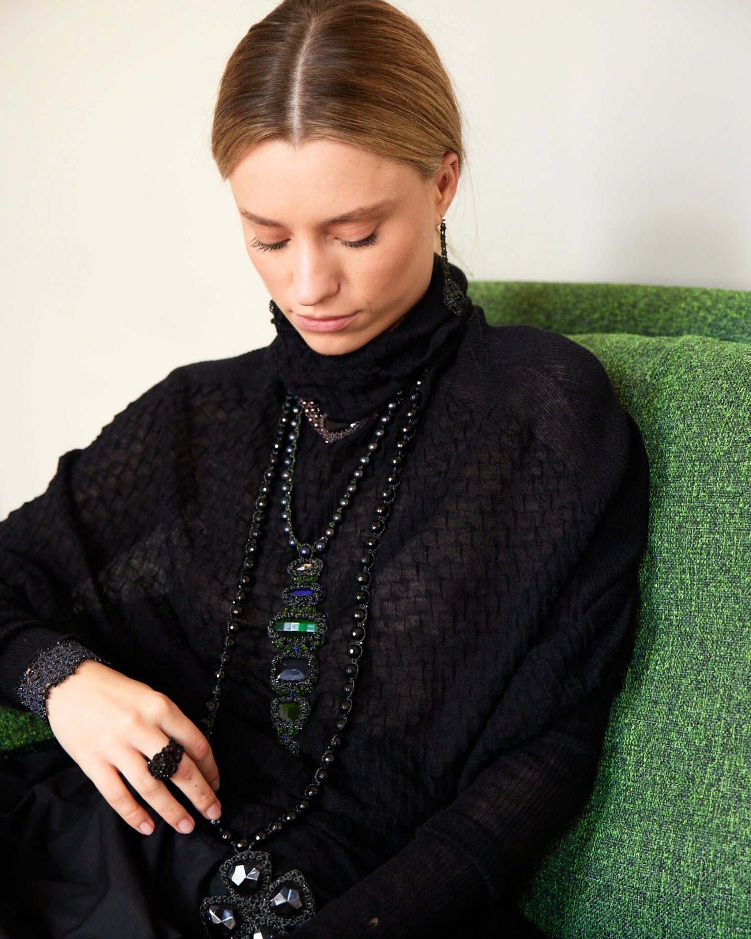 DITA PENDANT in Silk, Pearl, Glass color Black detail view with classic and elegant design