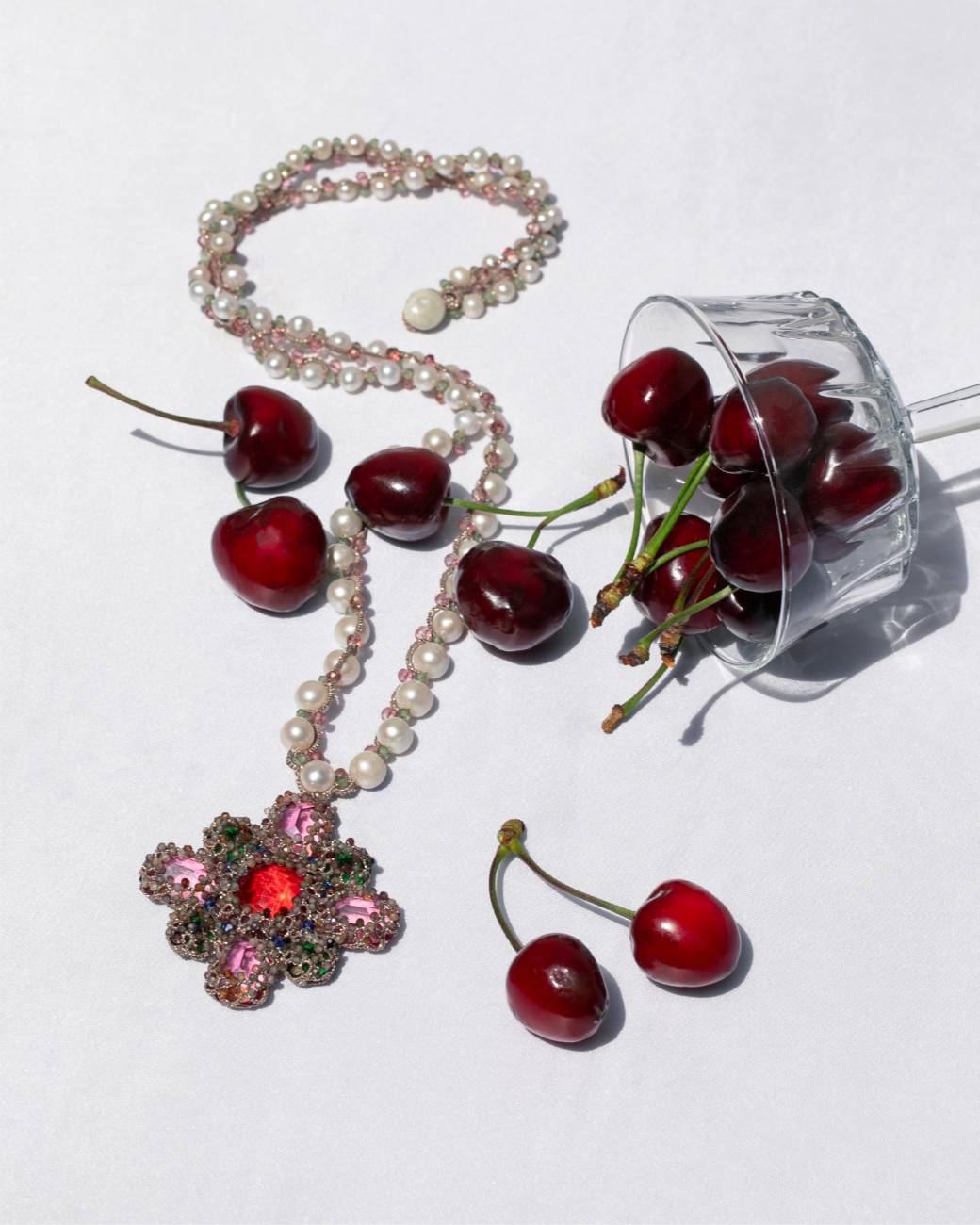 EVA PENDANT in Silk, Pearl, Pearls color Rose detail view with classic and elegant design