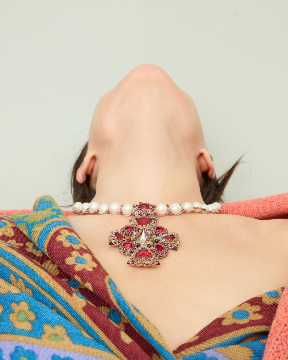 TIFFANY NECKLACE in Silk, Pearl, Pearls color Red perspective view with exceptional quality and modern design