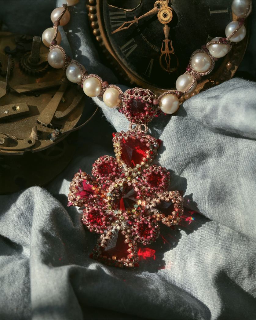 TIFFANY NECKLACE in Silk, Pearl, Pearls color Red perspective view with exceptional quality and modern design