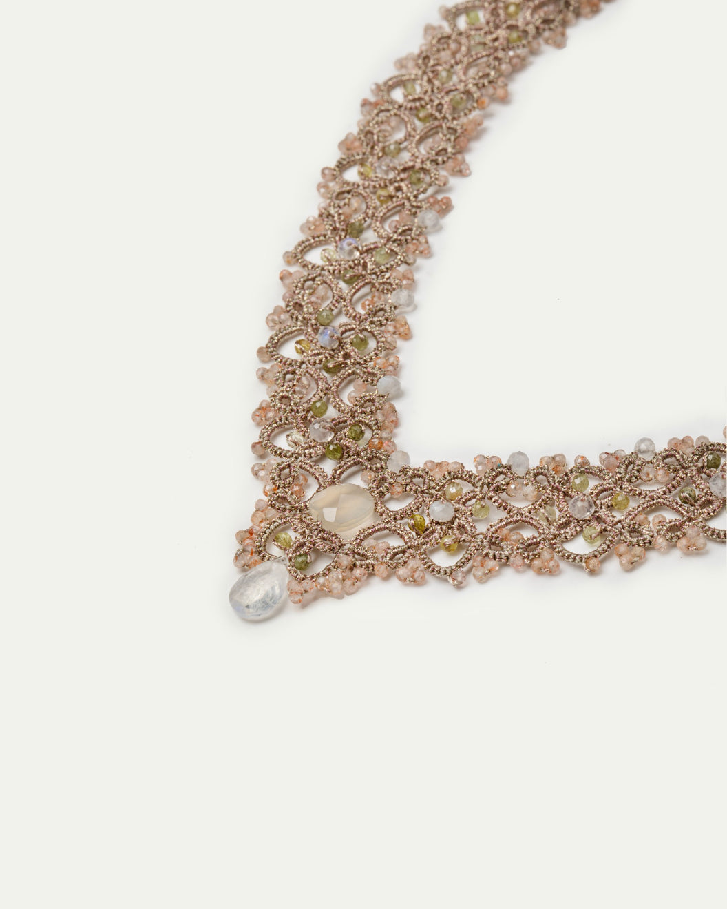 VINTAJ NECKLACE in Silk, Pearl, Garnet color Gold close-up view with premium look and attention to detail