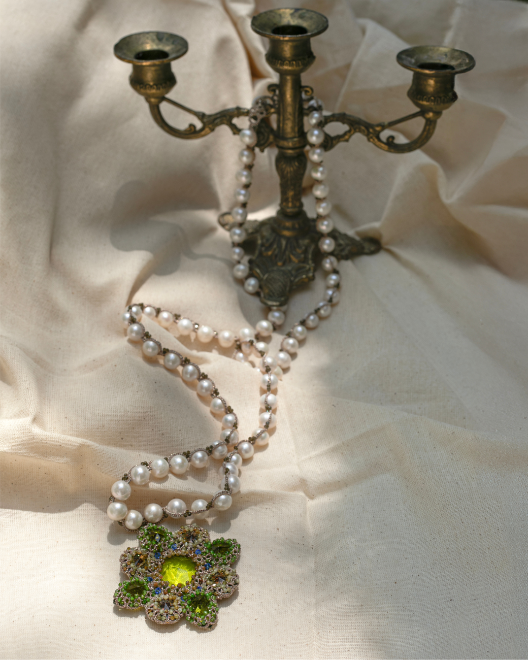 EVA PENDANT in Silk, Pearl, Pearls color Green close-up view with premium look and attention to detail
