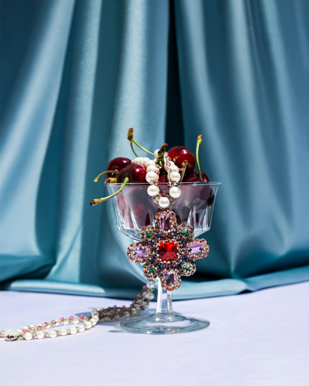 EVA PENDANT in Silk, Pearl, Pearls color Rose front view with elegant and refined design