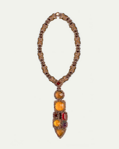 EXCLUSIVE 4049 in Silk, Pearl, Sapphire side view with decorative details and quality finishes