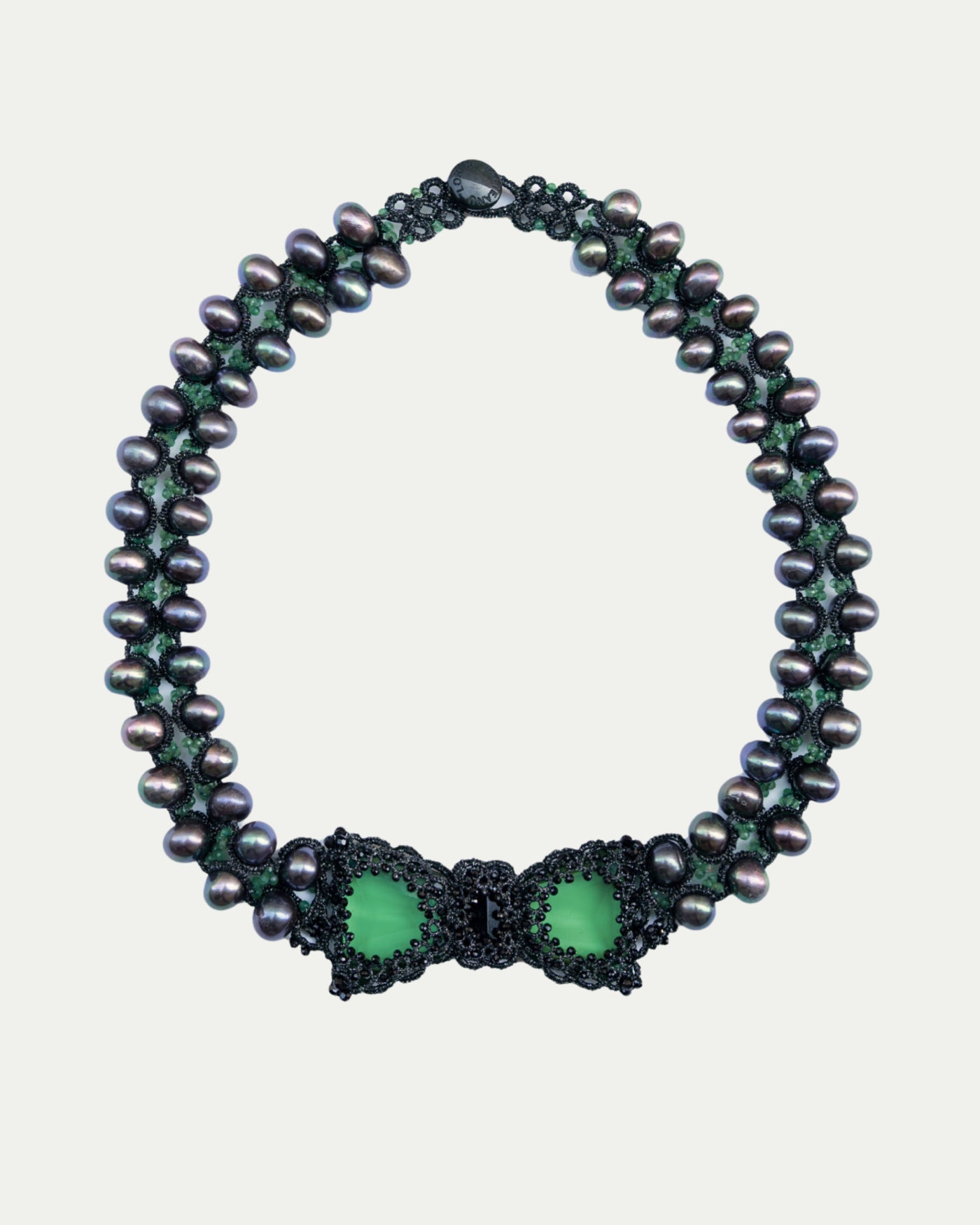 EXCLUSIVE NECKLACE 4042 in Silk, Pearl, Pearls front view with elegant and refined design