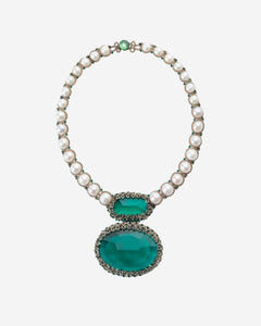 EXCLUSIVE 4018 in Silk, Pearl, Pearls side view with decorative details and quality finishes