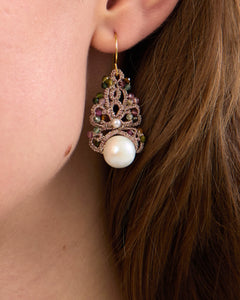 GILLET EARRINGS with multicolor tourmaline, freshwater pearl, silk threads, silver hooks.