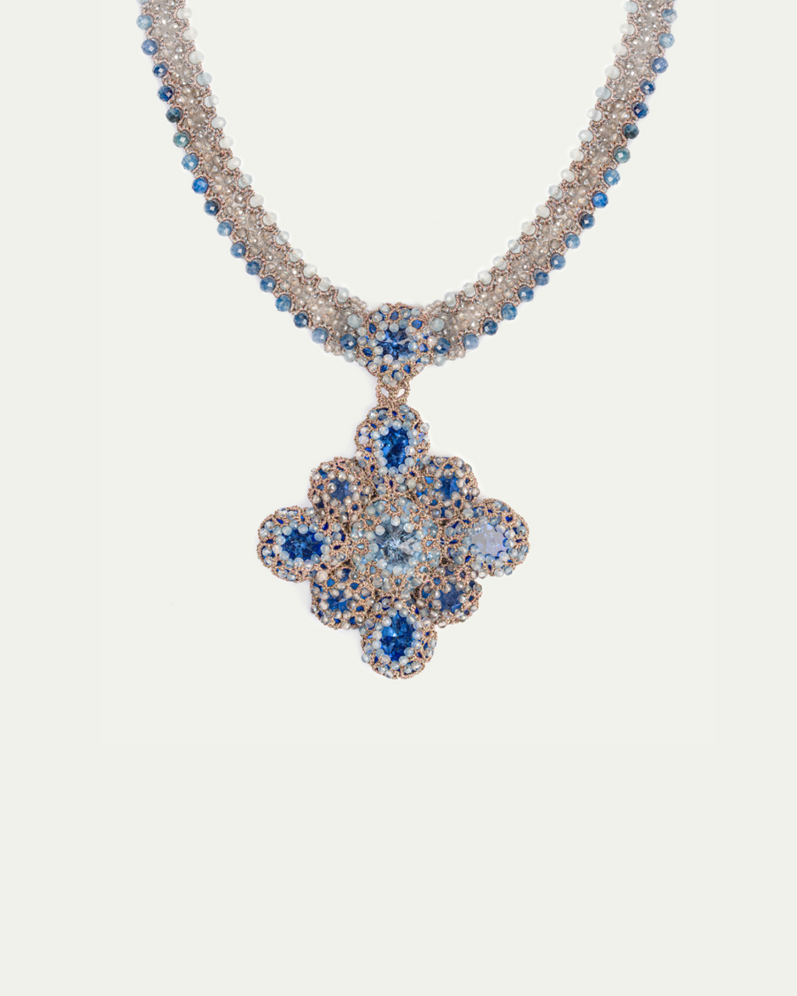 NECKLACES & PENDANTS