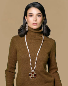 Serena Earrings with crystals, natural zircon gemstones, pearls, silk, gold-plated silver in white.