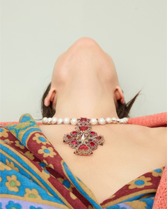 TIFFANY NECKLACE in Silk, Pearl, Pearls color Red perspective view with exceptional quality and modern design